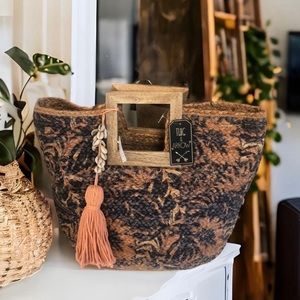 Twig & Arrow Woven Boho Chic Handbag - Gorgeous!